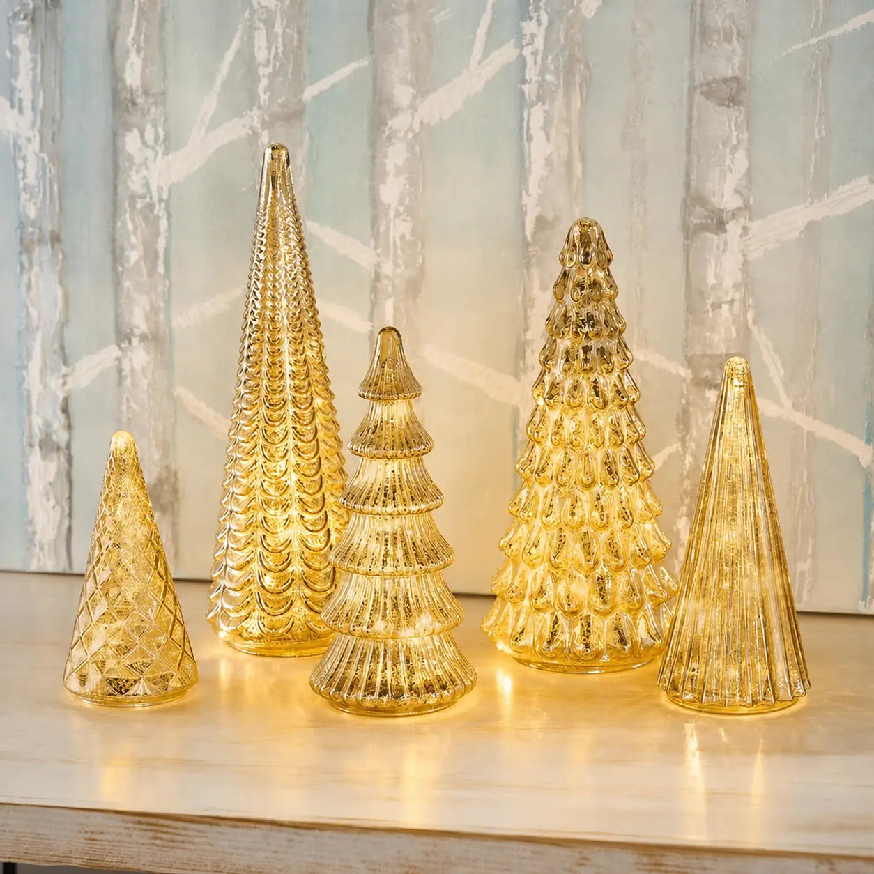 Set de 5 árboles decorativos iluminados de vidrio mercurizado con temporizador para centro de mesa navideño y repisas en tu hogar