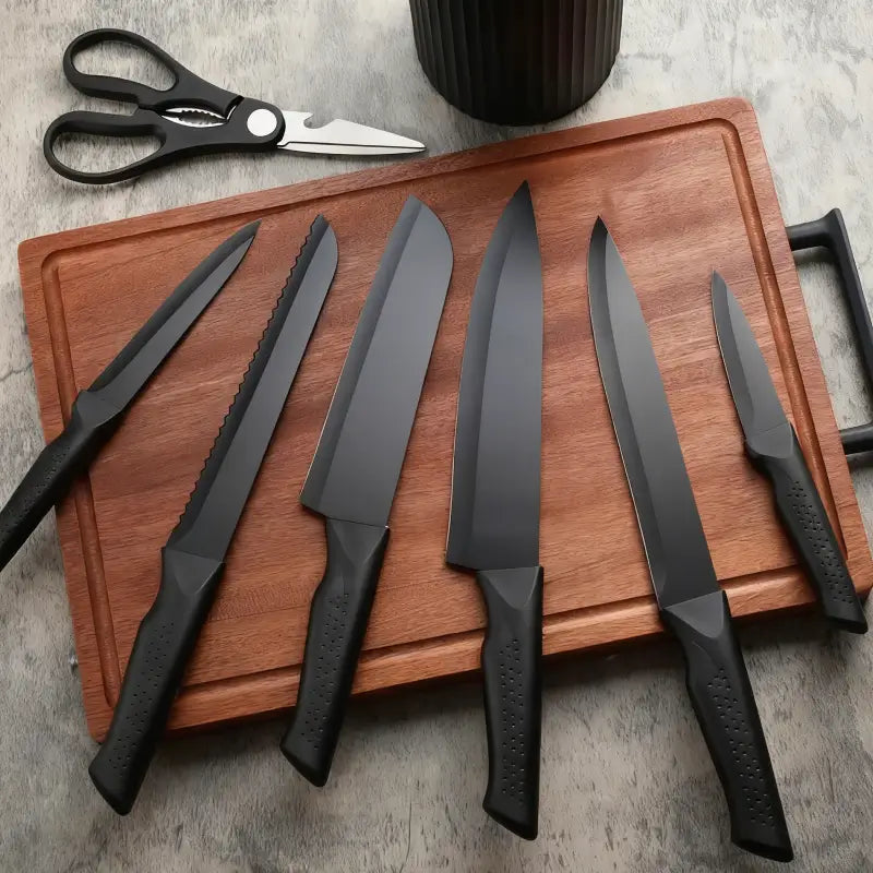 Set de 8 cuchillos de chef profesionales en acero afilado, soporte universal anti óxido, diseño ergonómico y equilibrado para cortar con precisión y comodidad