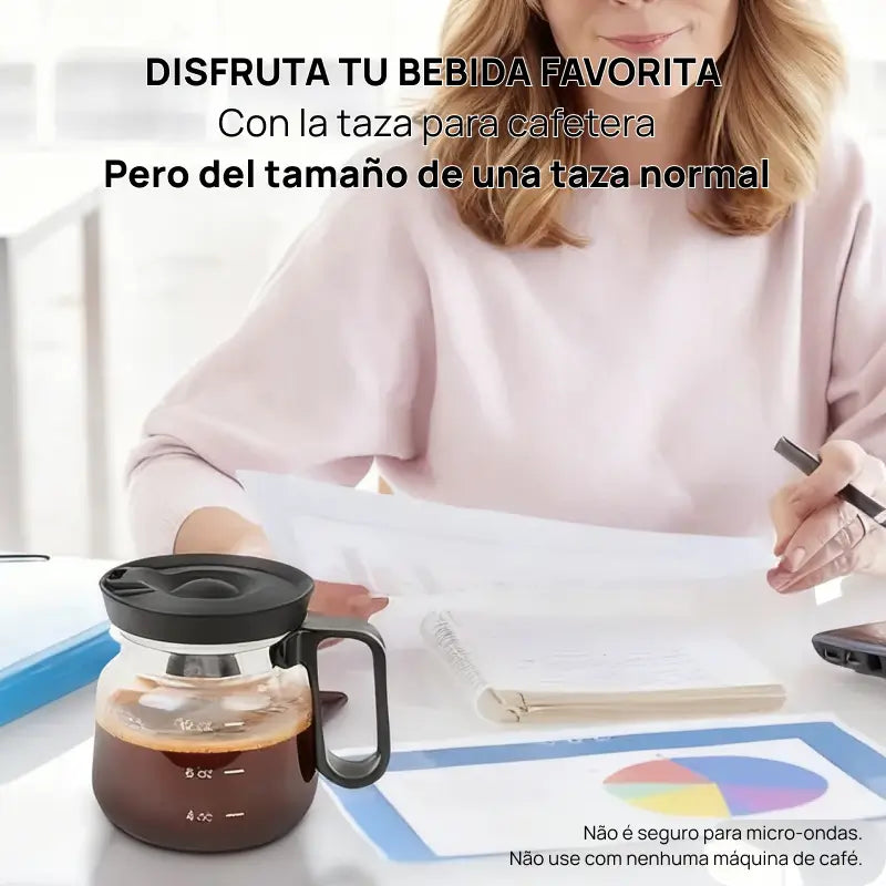 Taza decorativa en forma de cafetera de vidrio de 470 ml, con tapa y asa ergonómica, ideal como regalo original y práctico para amantes del café