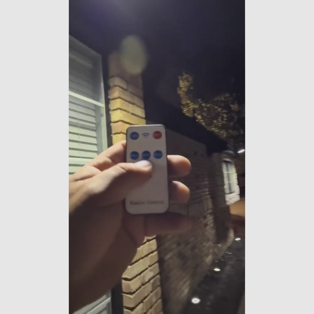 Juego de 4 luces solares LED para exteriores con 120 focos, control remoto, sensor de movimiento y tres modos de iluminación eficiente