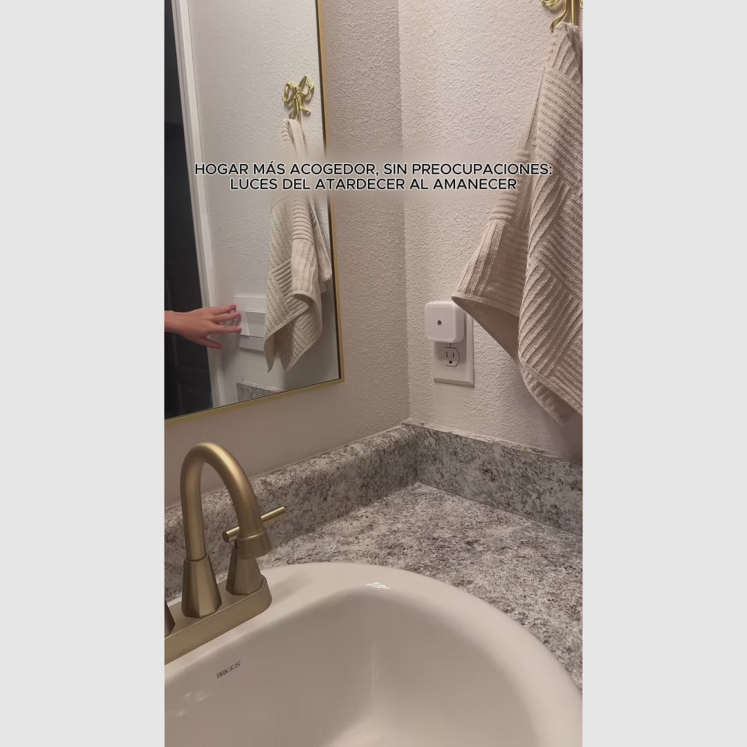 Lámpara de Noche LED con Sensor Automático Paquete de 6 Piezas Luz Blanca Cálida para Enchufe de Pared Ideal en Recámara Pasillo Baño y Escaleras del Hogar