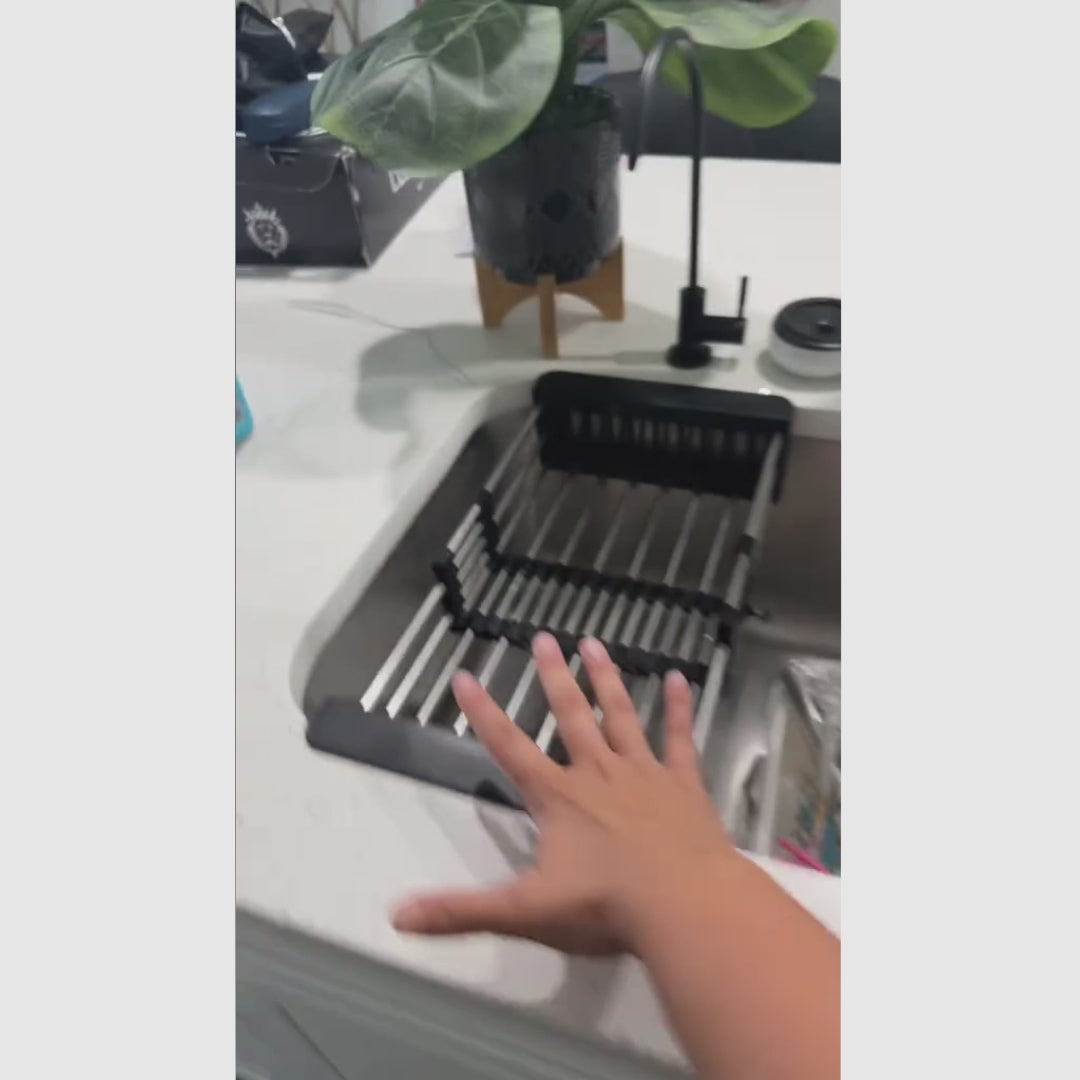Escurridor de platos suspendido ajustable en acero inoxidable, con cesta filtrante multifuncional para fregadero, drenaje optimizado y organización de cocina